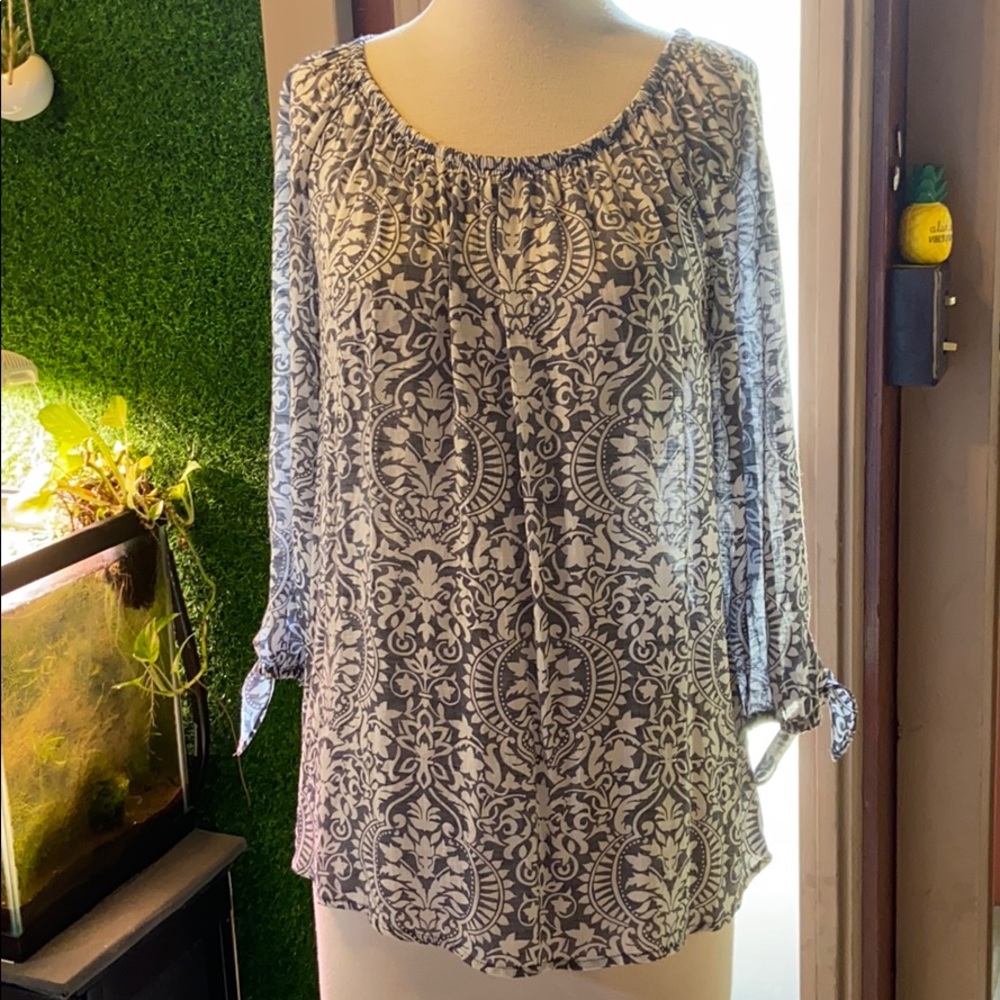 Long Sleeve Gray Blouse